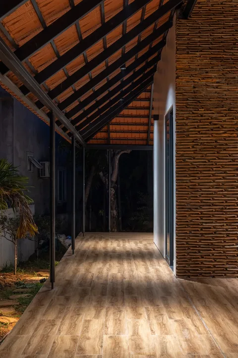 Exterior and veranda at dusk — Nic_House