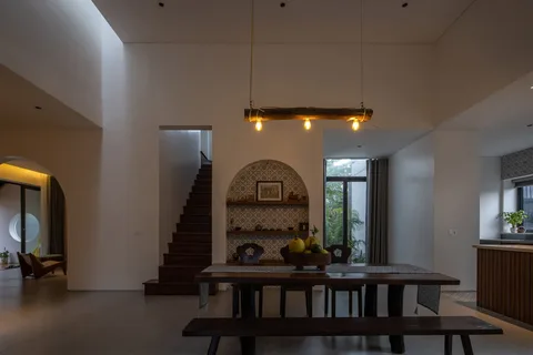 Interior space and architectural details — Nic_House