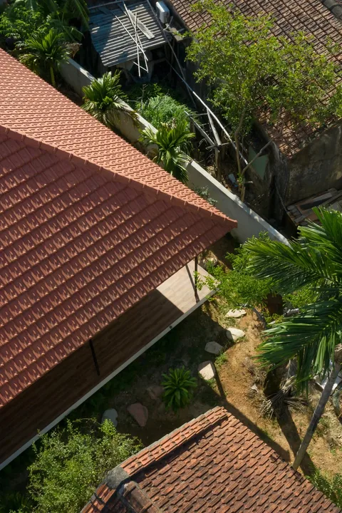Roof, veranda and garden — Nic_House