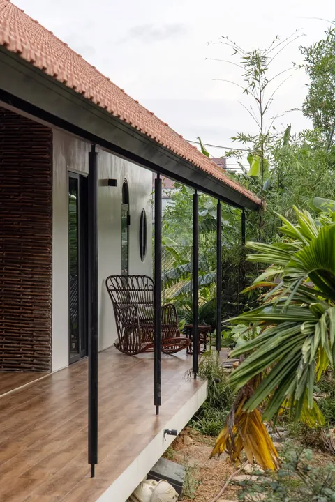 Roof, veranda and garden — Nic_House