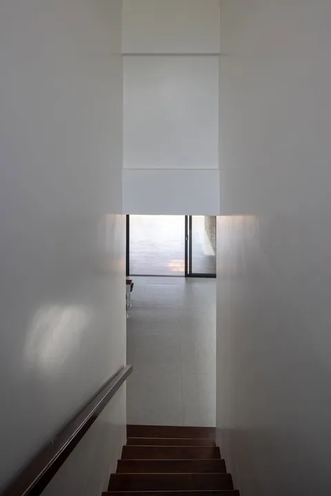 Interior space and architectural details — Nic_House