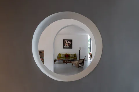 Interior space and architectural details — Nic_House