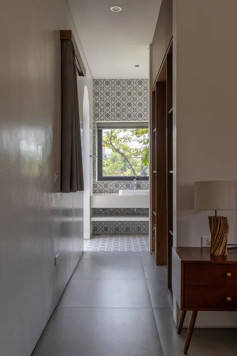 Interior space and architectural details — Nic_House