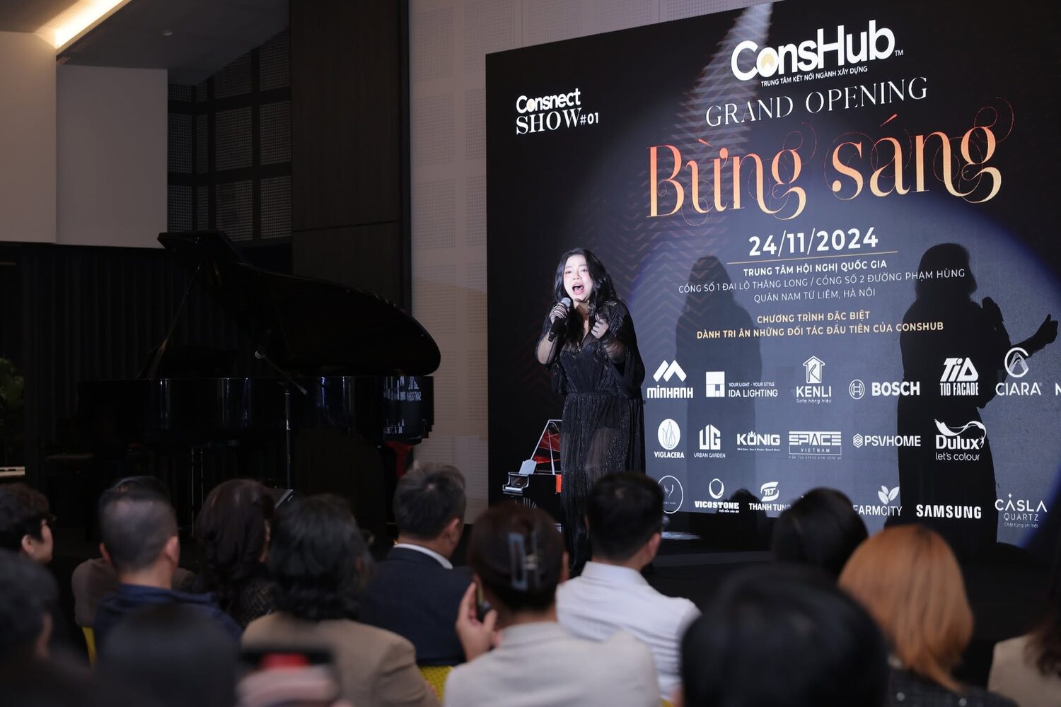 Sân khấu lễ ra mắt ConsHub 'Bừng Sáng' 24/11/2024