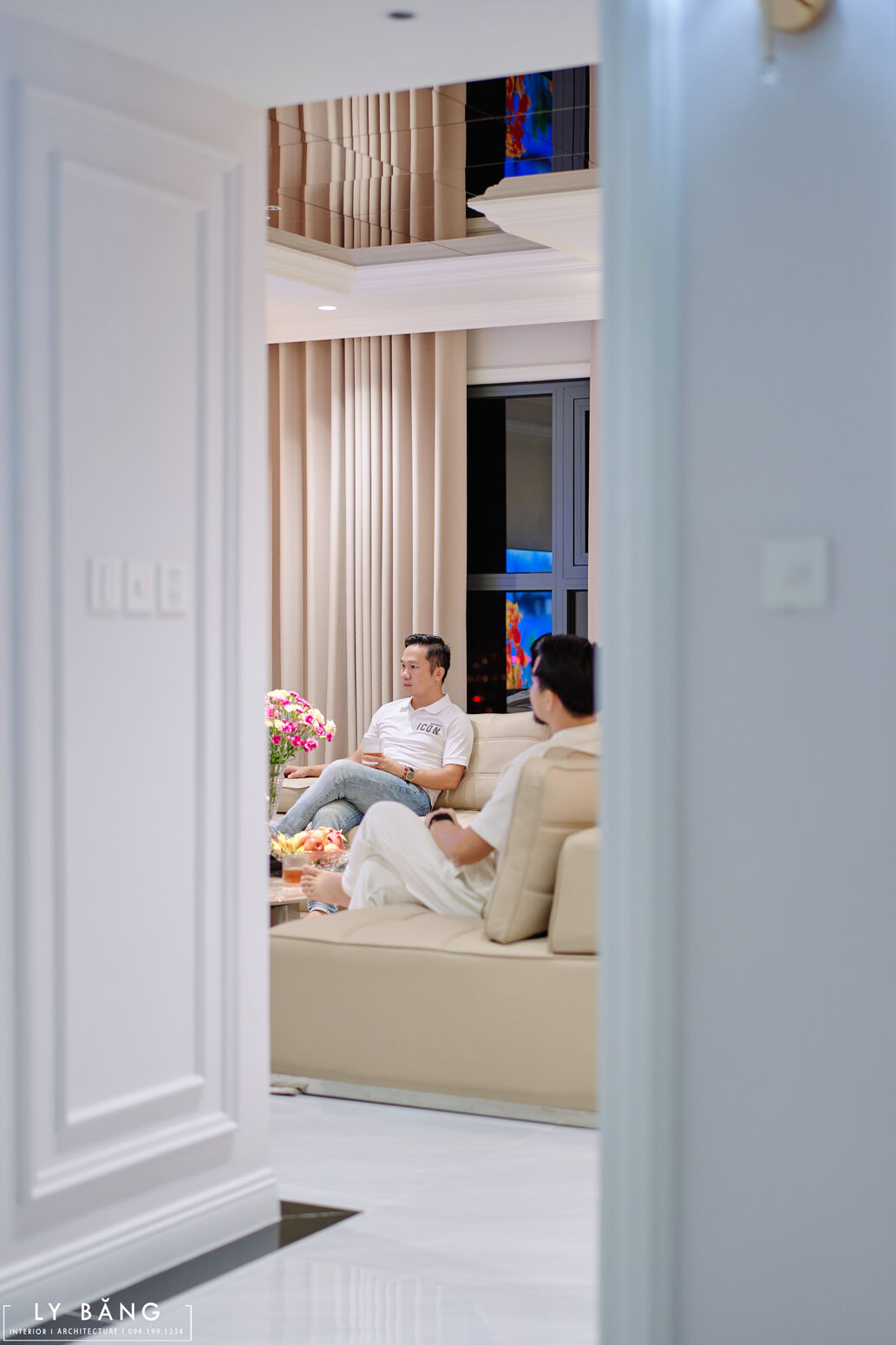 Khoảnh khắc gia đình trong không gian ấm