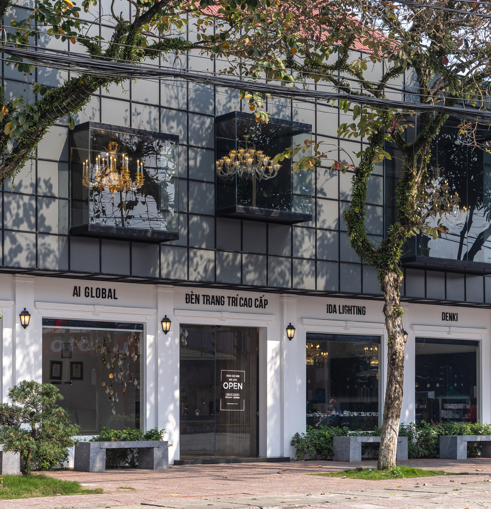 IDA LIGHTING SHOWROOM